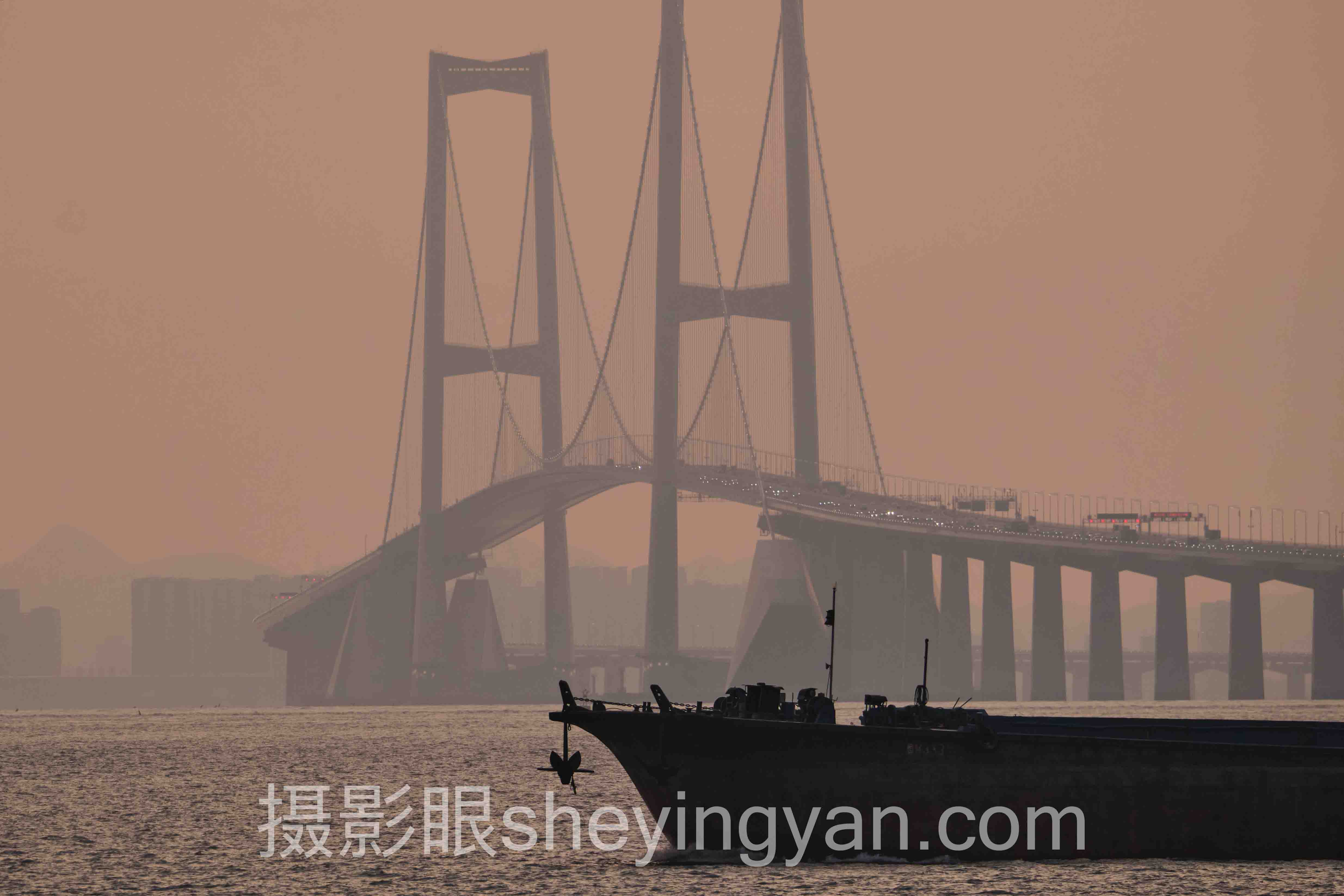 2024年照片点评位深度数据报告：AI评分趋势与洞察